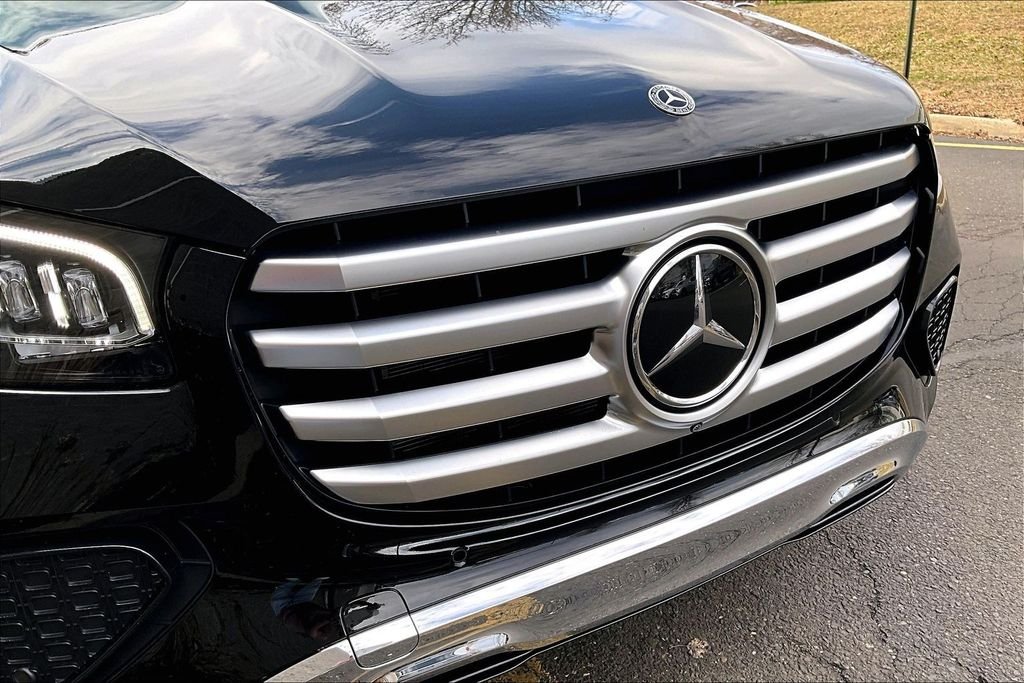 Certified Used 2024 Black Mercedes-Benz GLS 450 image 30