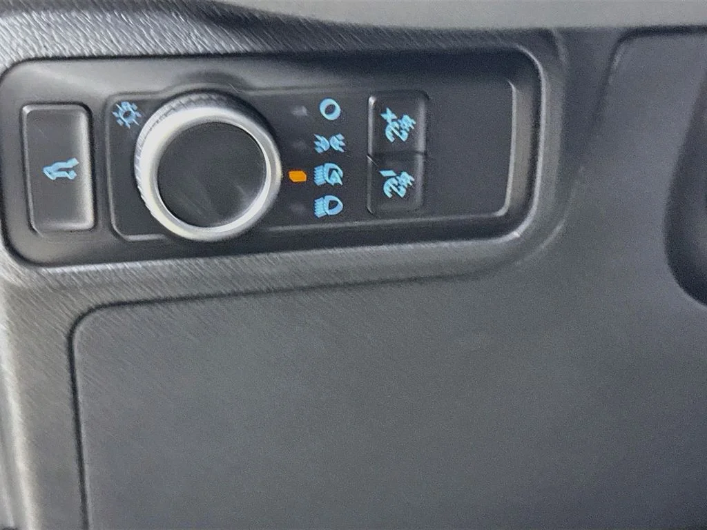 New 2026 Star White Metallic Tri-Coat Ford Active image 10