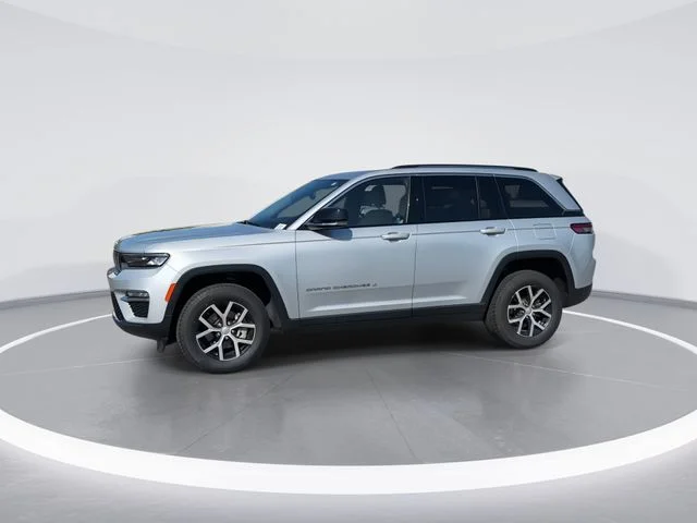 Used 2024 Silver Jeep Limited image 3