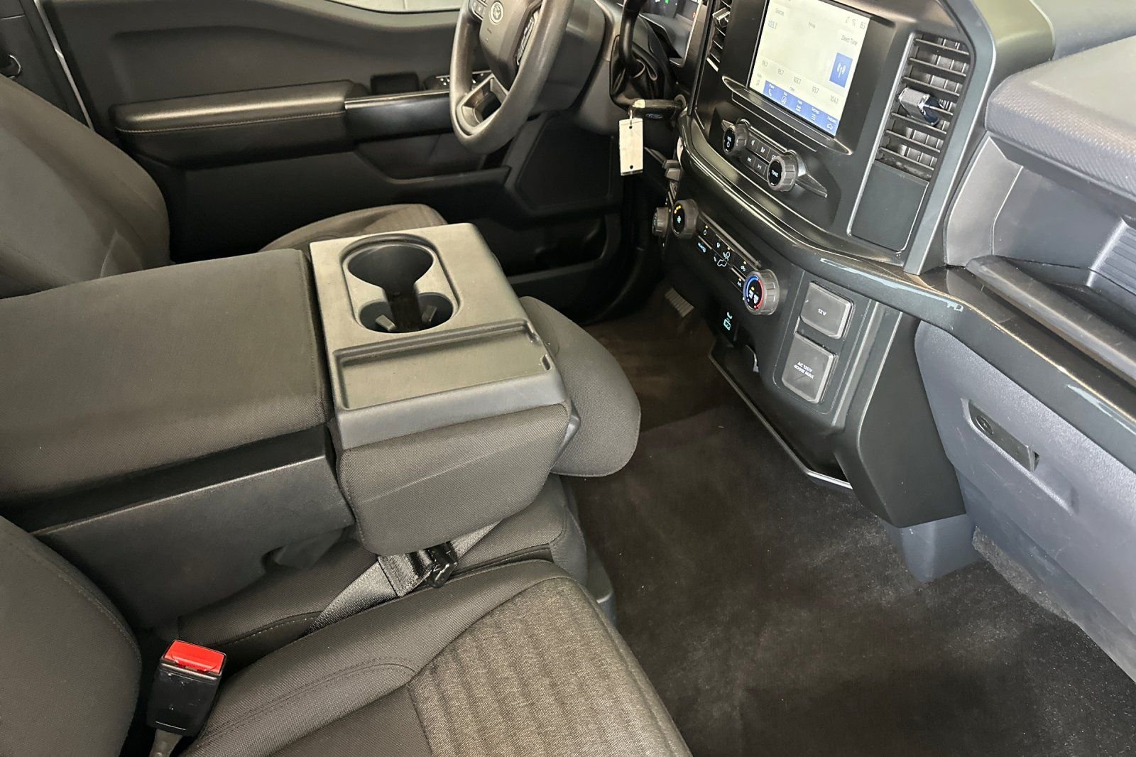 Used 2022 White Ford XL image 15
