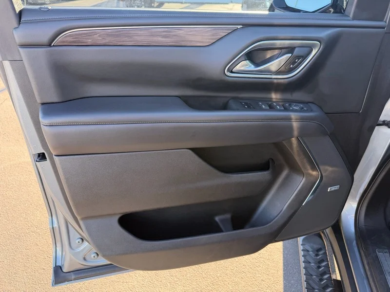 Used 2021 SATIN STEEL METALLIC Chevrolet Z71 image 14