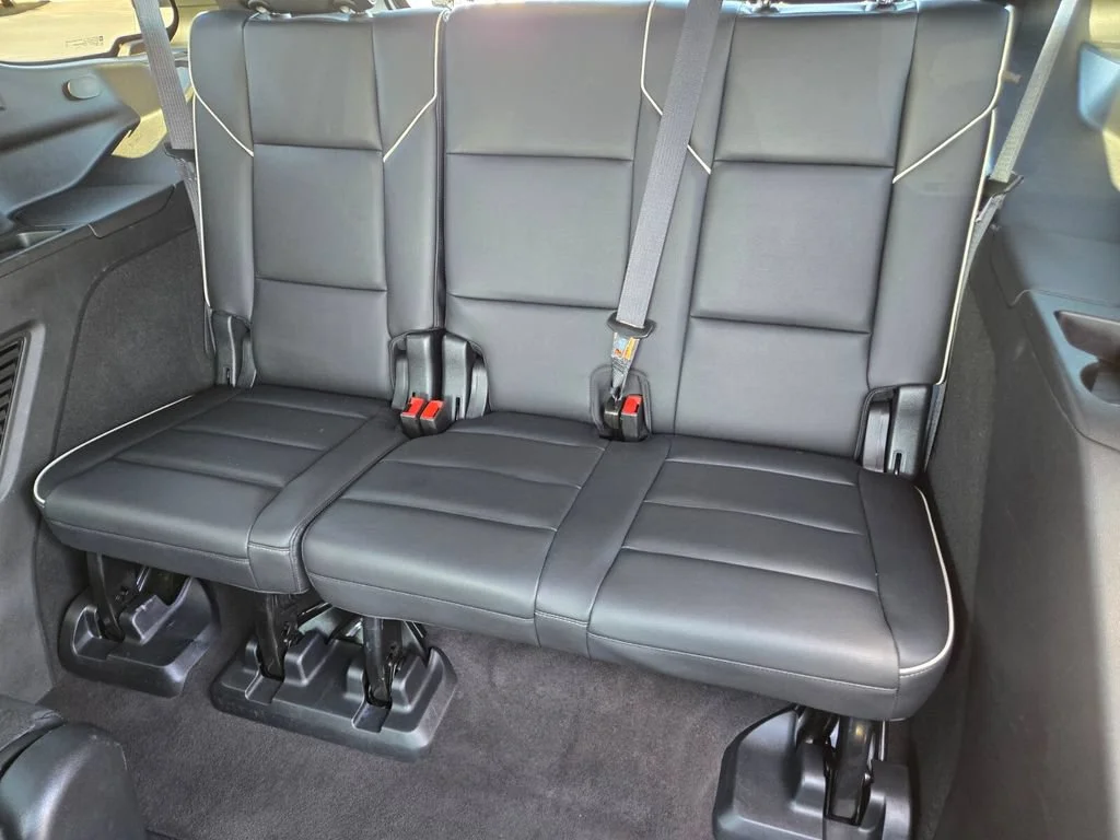 Used 2023 BLACK RAVEN Cadillac 4WD Sport image 12