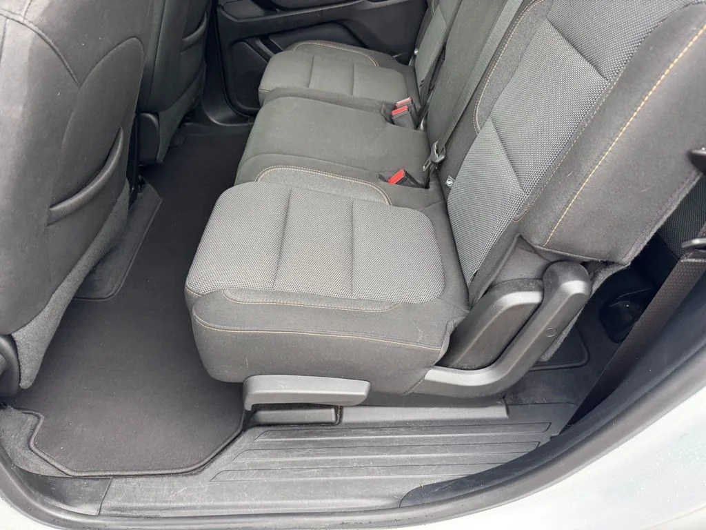 Used 2020 White Chevrolet LS image 12