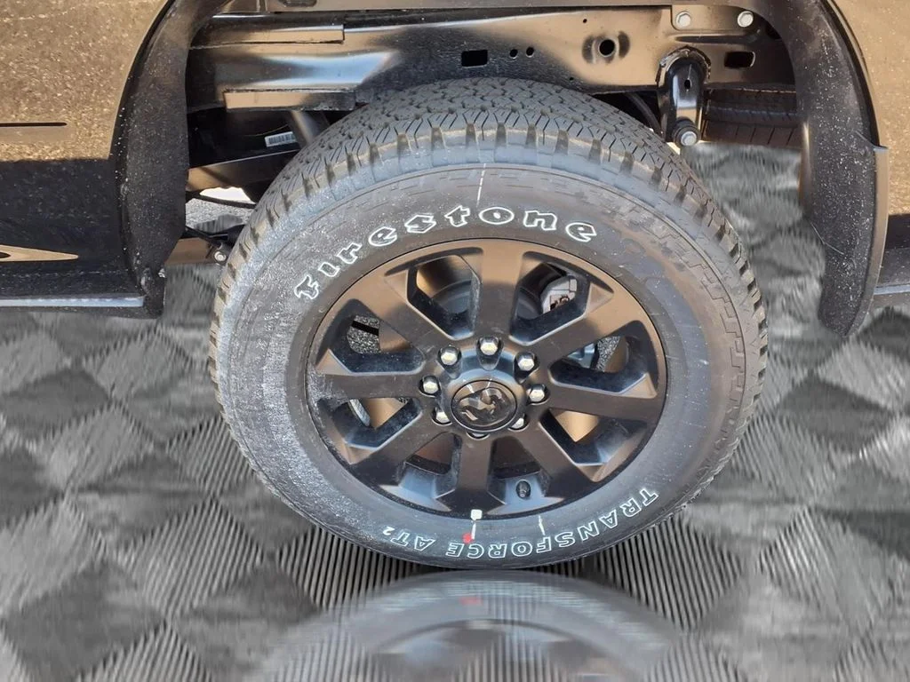 New 2026 Diamond Black Crystal Pearl-Coat Exterior Paint RAM Laramie image 19