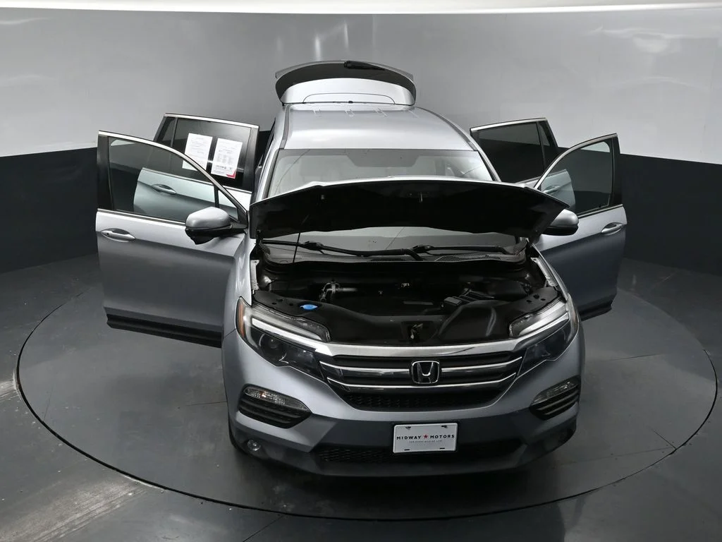 Used 2017 Silver Honda EX image 45