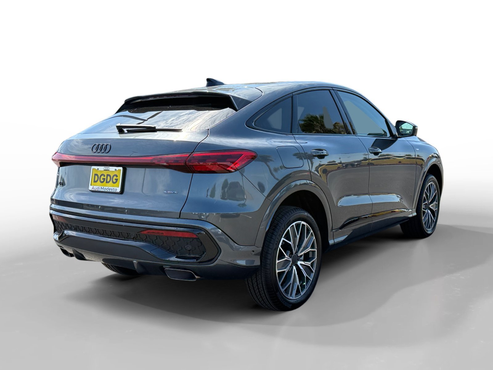 New 2026 Daytona Gray Pearl Effect Audi Premium Plus 2.0 TFSI quattro image 5