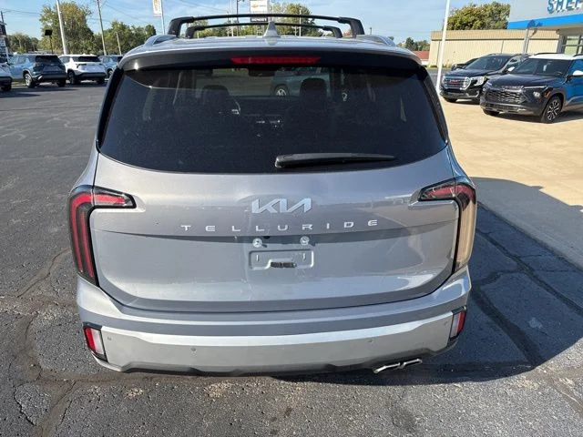 Used 2024 Silver Kia SX image 6