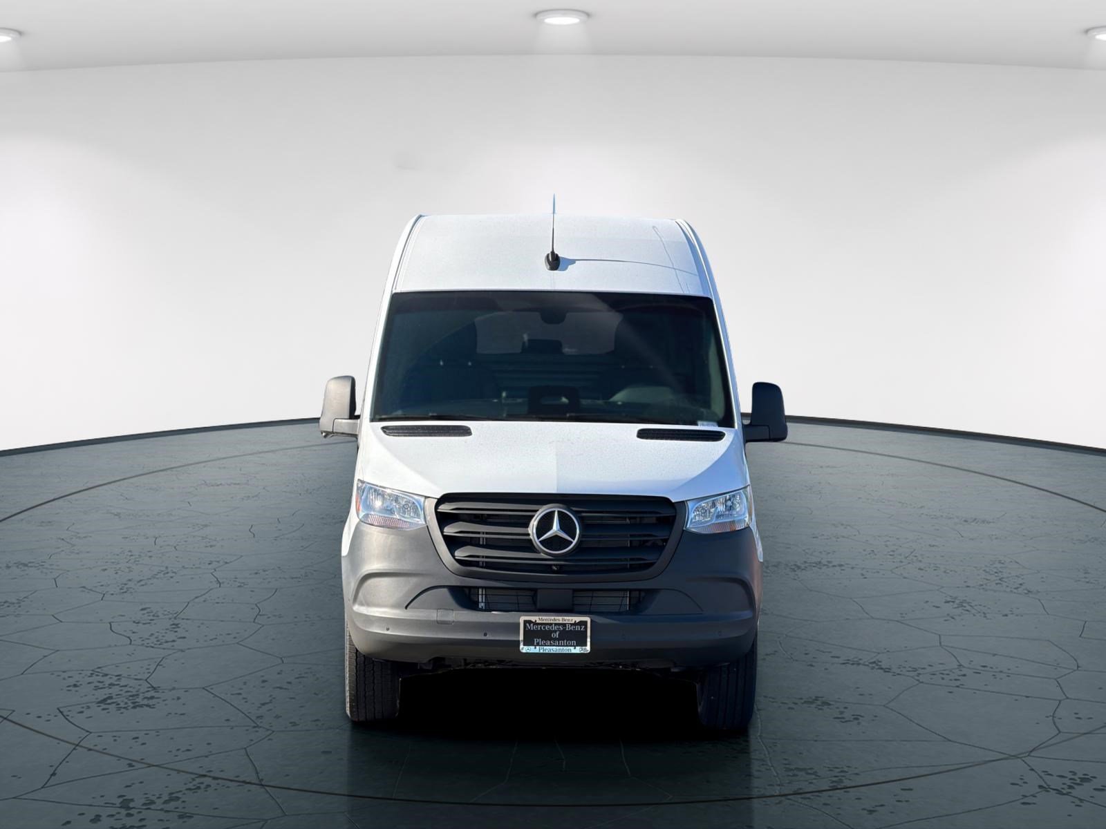 New 2026 Arctic White Mercedes-Benz 2500 High Roof SO Diesel 170 WB image 9