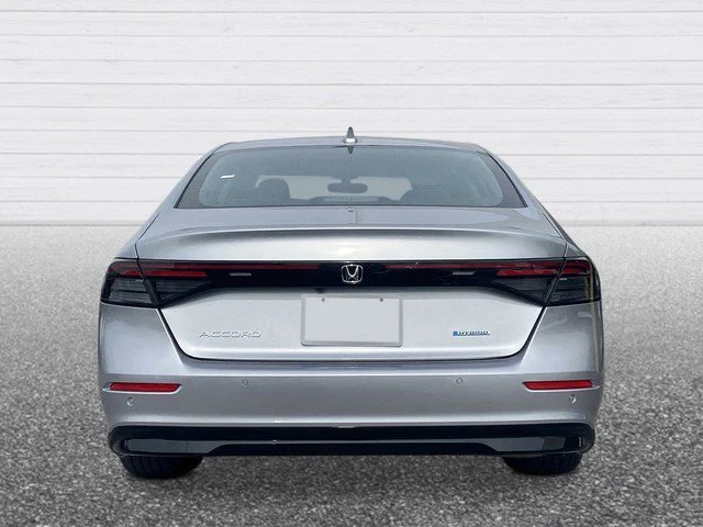 New 2026 Silver Honda EX-L image 4