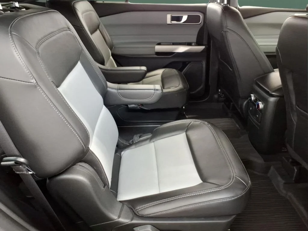 Used 2023 Black Metallic Ford XLT image 12