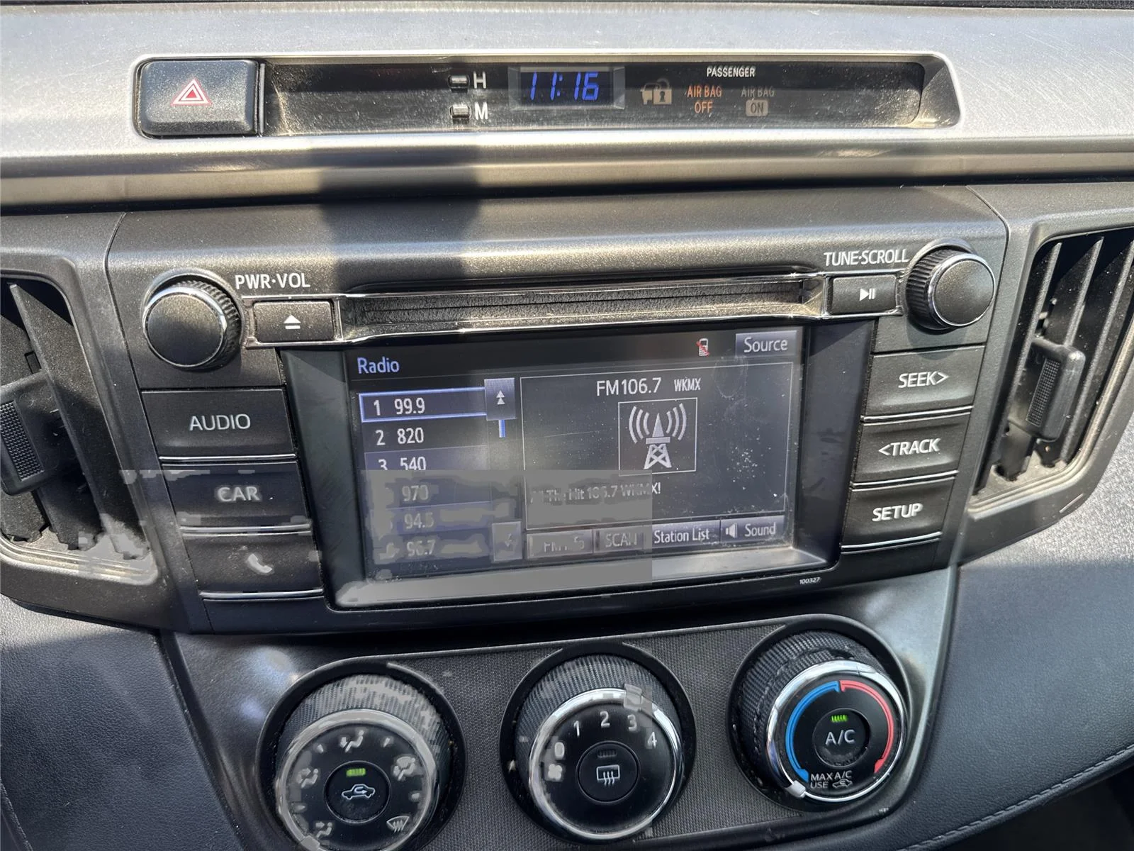 Used 2014 Pyrite Mica Toyota LE image 24