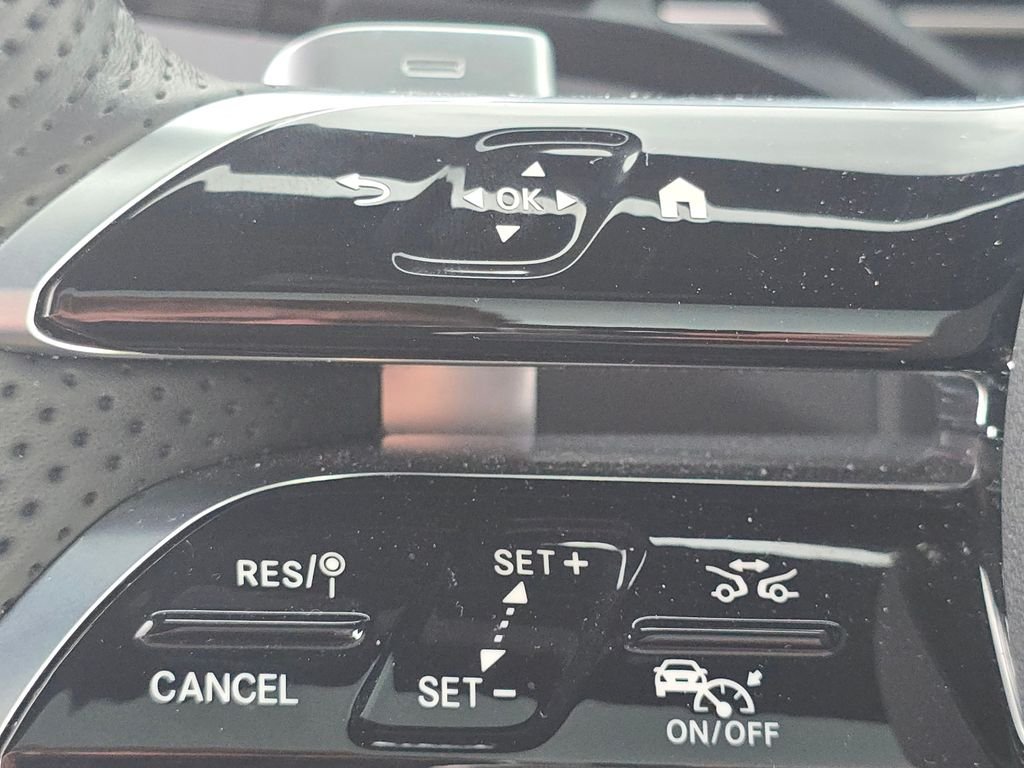 Certified Used 2026 Cirrus Silver Metallic Mercedes-Benz GLC 300 image 35