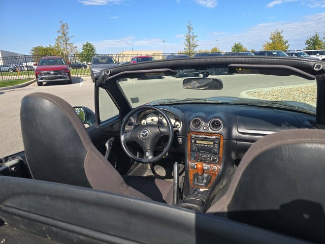Used 2001 Green Mazda Base image 8