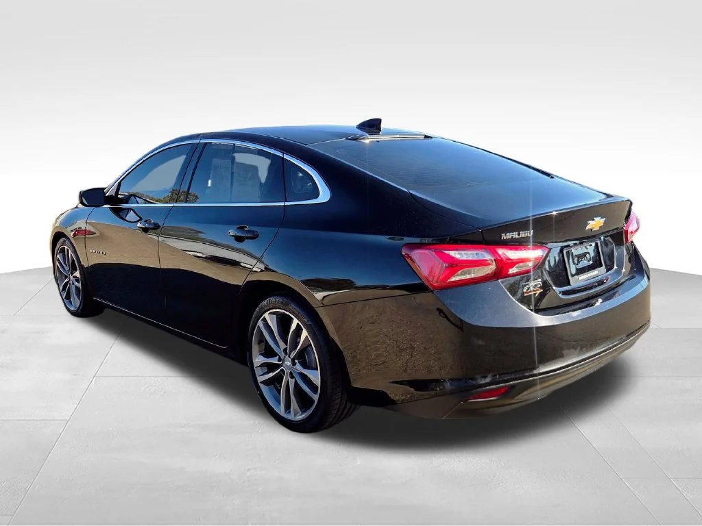 Used 2021 Black Chevrolet LT image 5