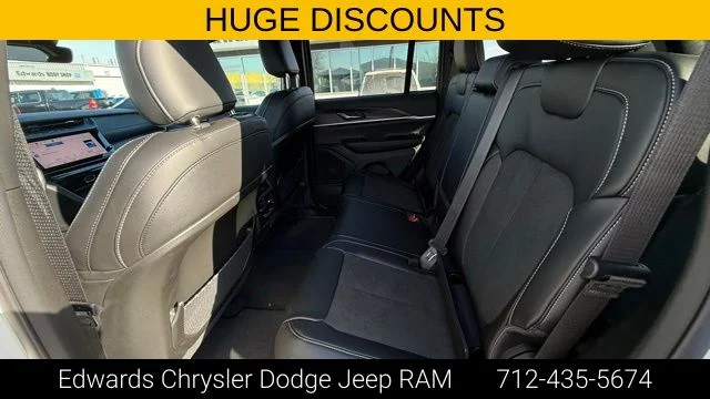 New 2026 White Jeep Laredo image 31