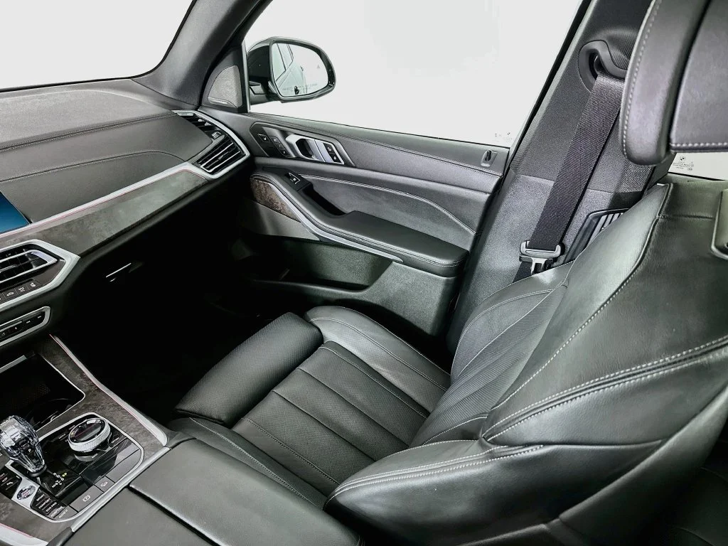 Used 2021 Carbon Black Metallic BMW xDrive40i image 25