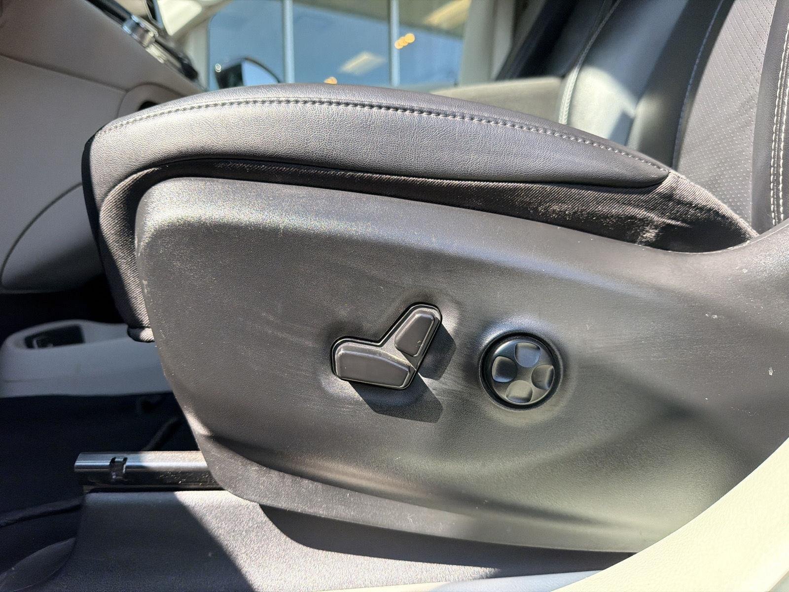 2024 Chrysler Pacifica Touring L - Photo 14