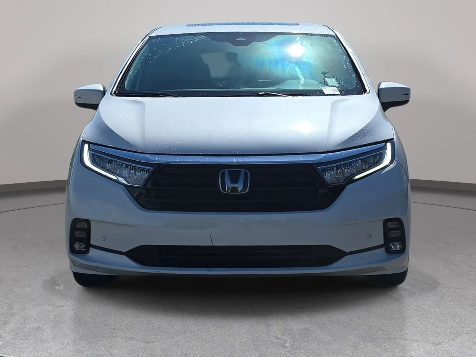 Used 2023 Platinum White Pearl Honda Touring image 3