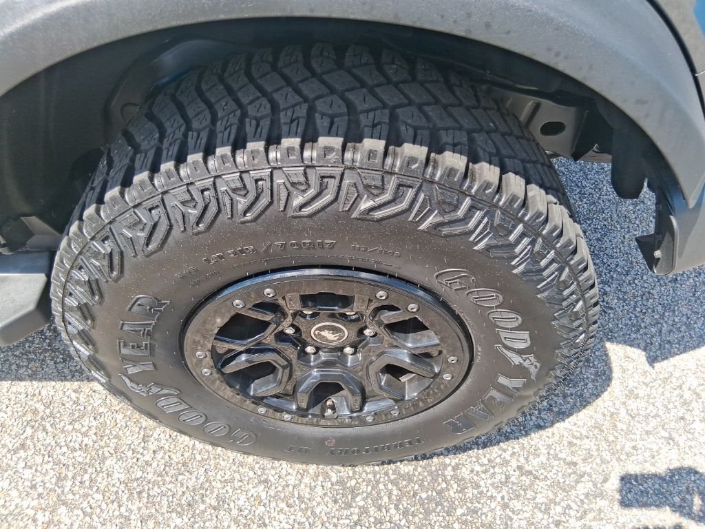 Used 2024 Gray Ford Wildtrak image 8