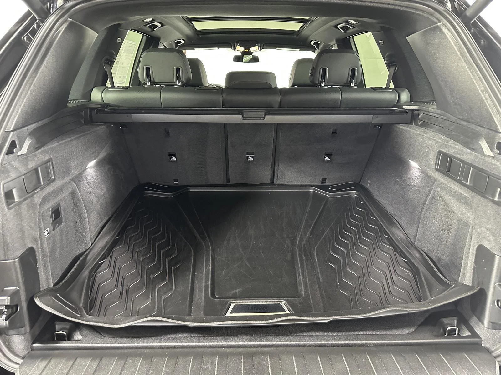 Used 2020 Jet Black BMW xDrive40i image 18