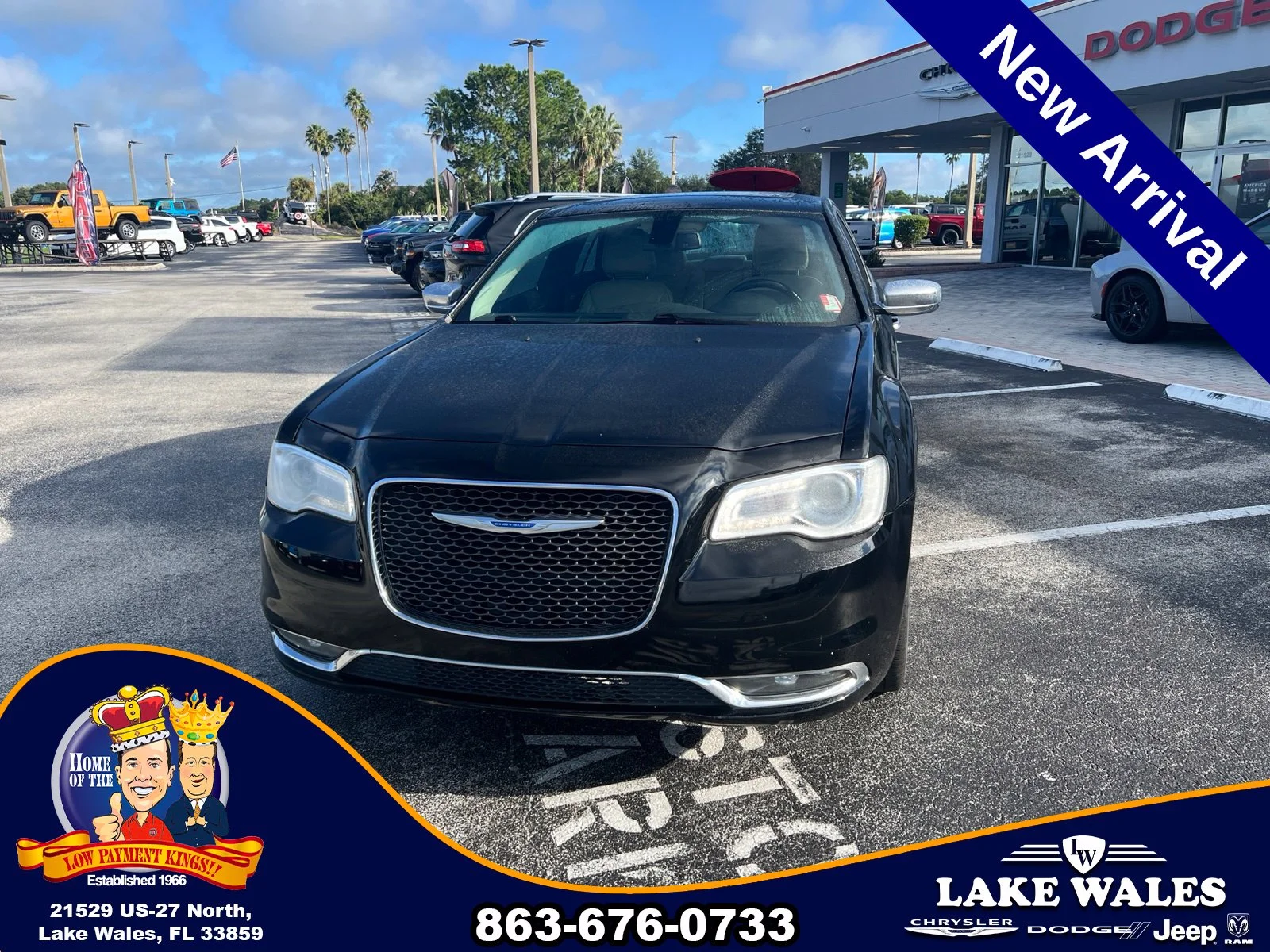 Used 2019 Black Chrysler Limited image 2