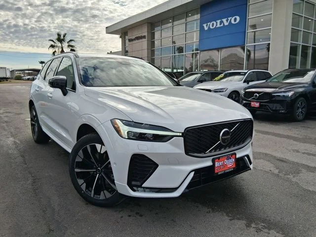 2026 Volvo XC60 B5 Plus Dark AWD's photo