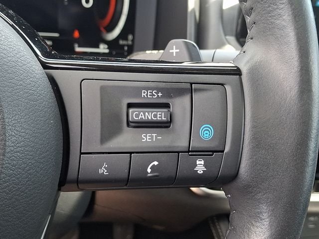 Used 2023 Gray Nissan Platinum image 25