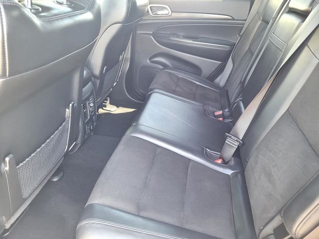 Used 2019 Silver Jeep Altitude image 12