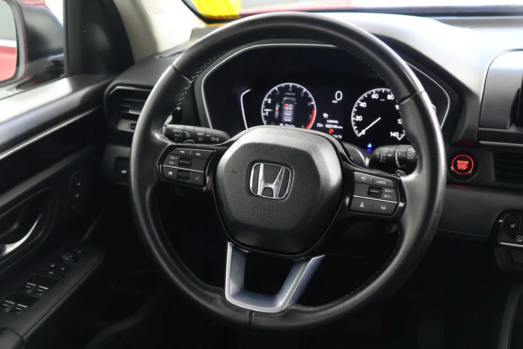 Used 2025 Radiant Red Metallic II Honda EX-L image 10