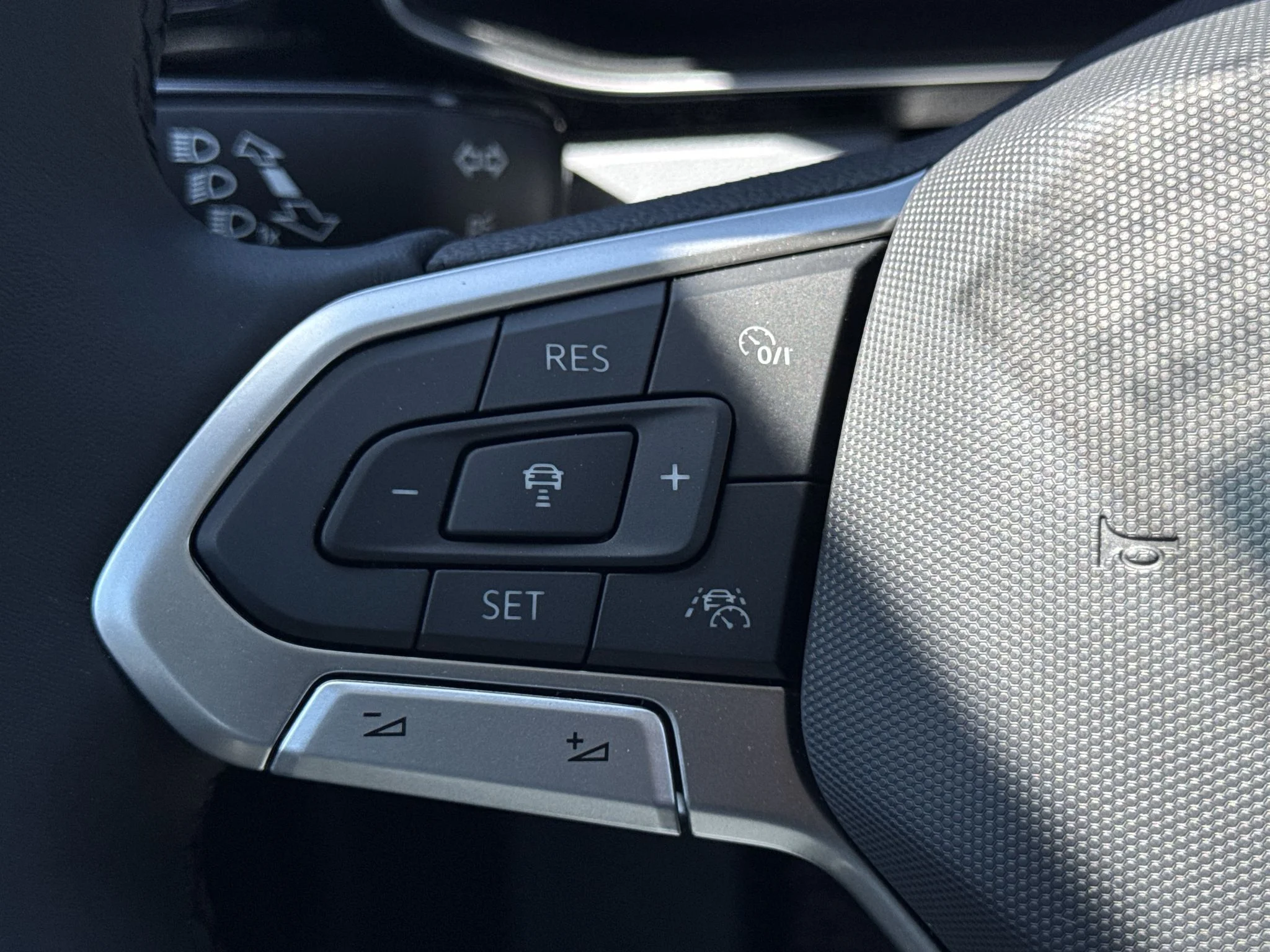 New 2026 Monterey Blue Pearl Volkswagen SEL image 18