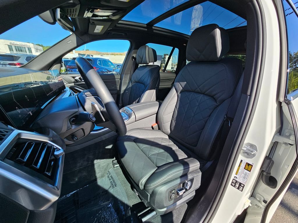 Certified Used 2026 Alpine White BMW xDrive40i image 16