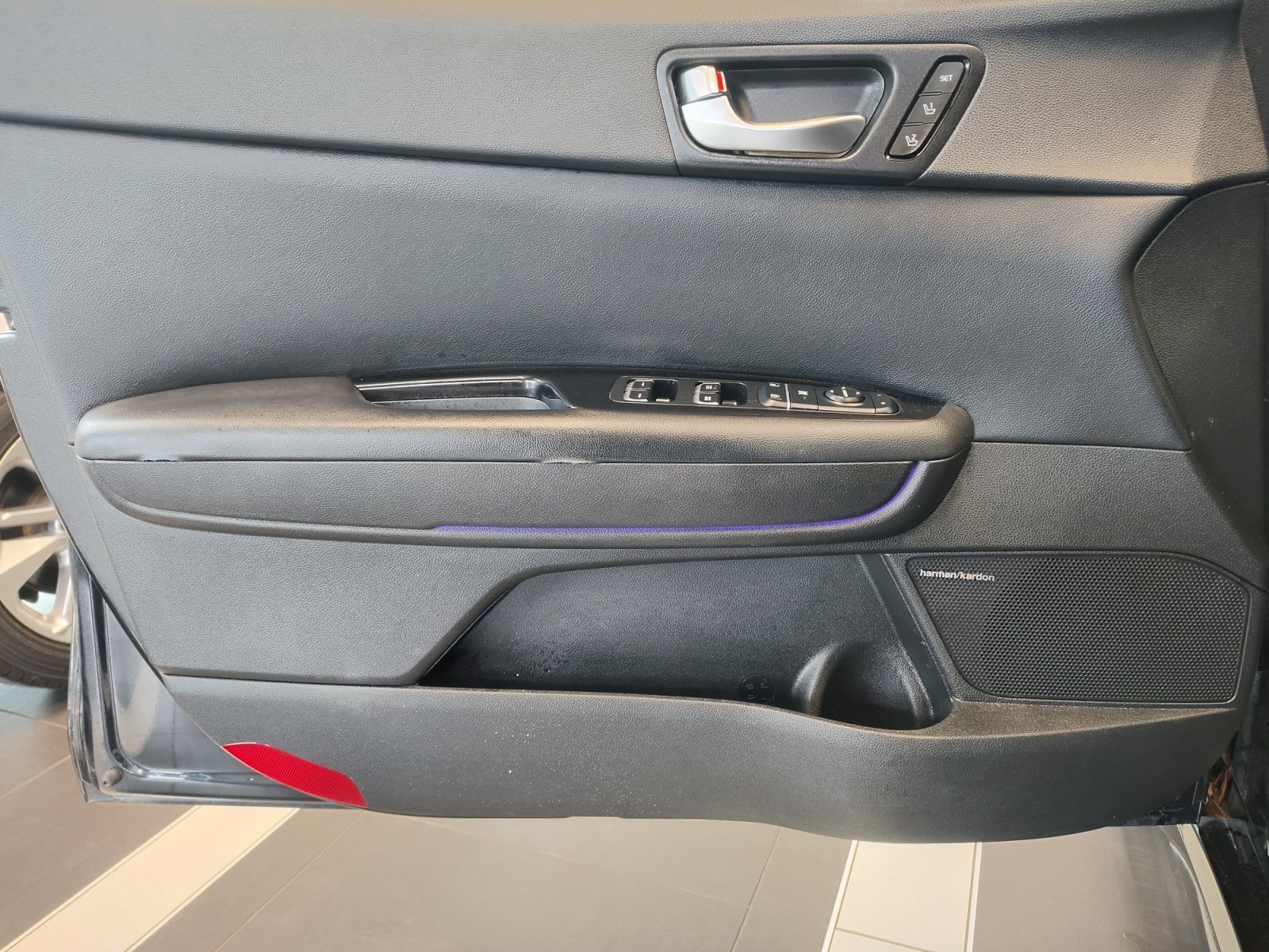 Used 2019 Ebony Black Kia SX image 28