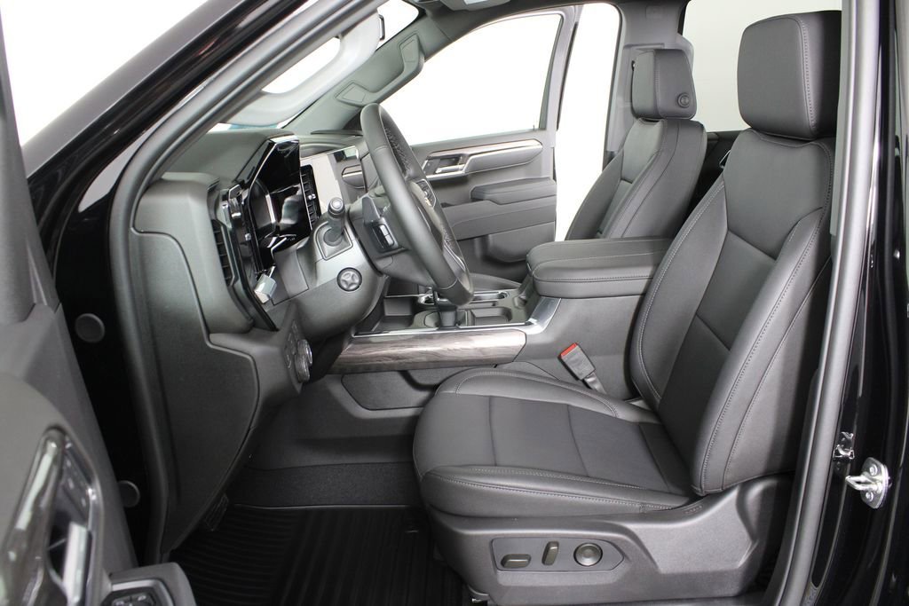 2026 Chevrolet Silverado 1500 LTZ - Photo 23