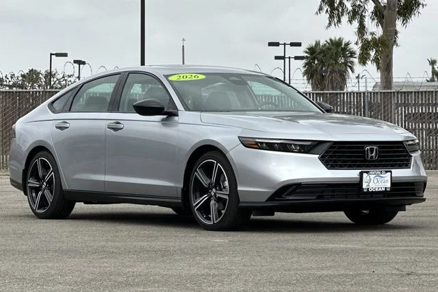 New 2026 Solar Silver Metallic Honda SE image 2