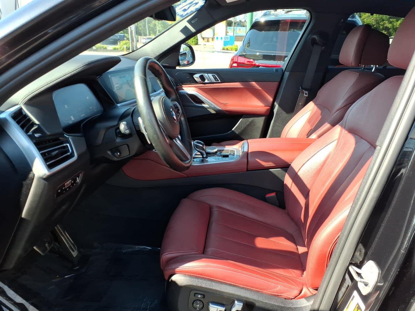 Used 2021 Black Sapphire Metallic BMW M50i image 11