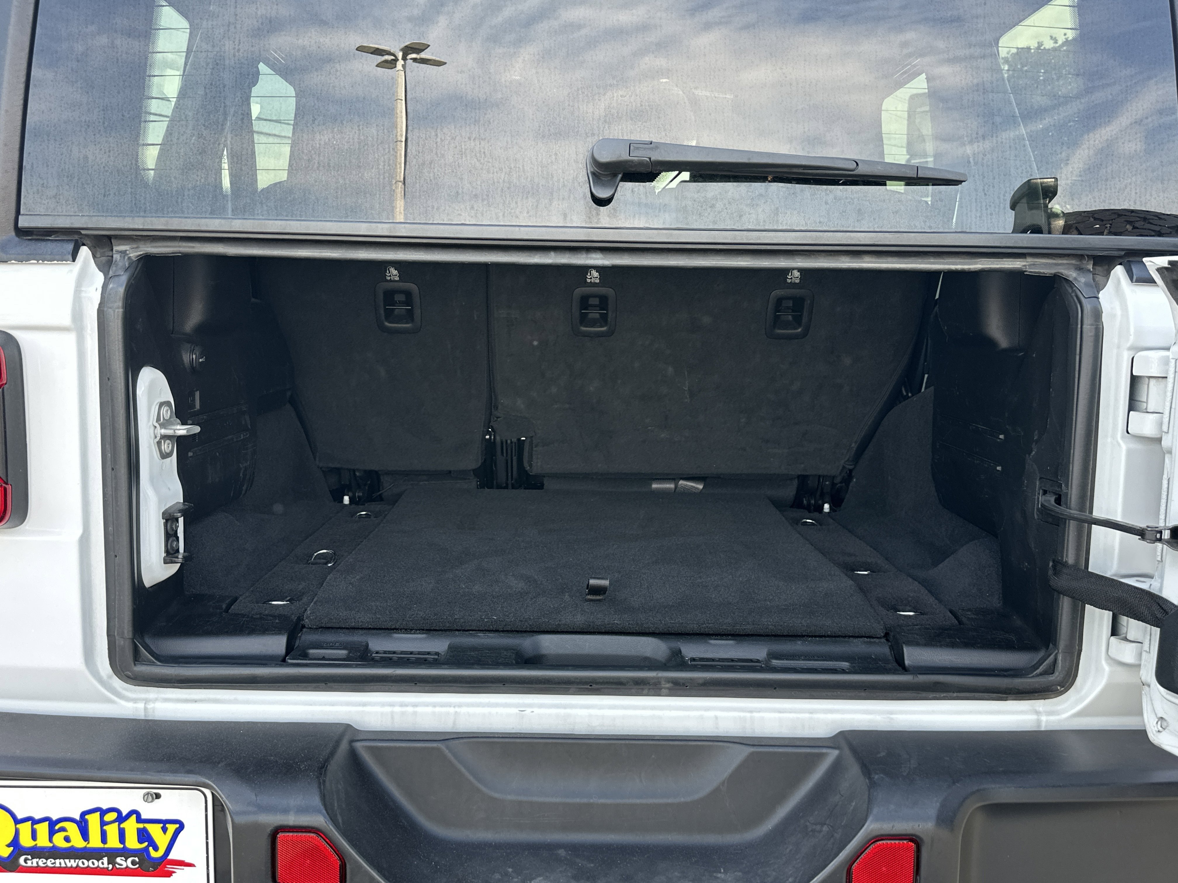 Used 2024 Bright White Clearcoat Jeep Rubicon image 19