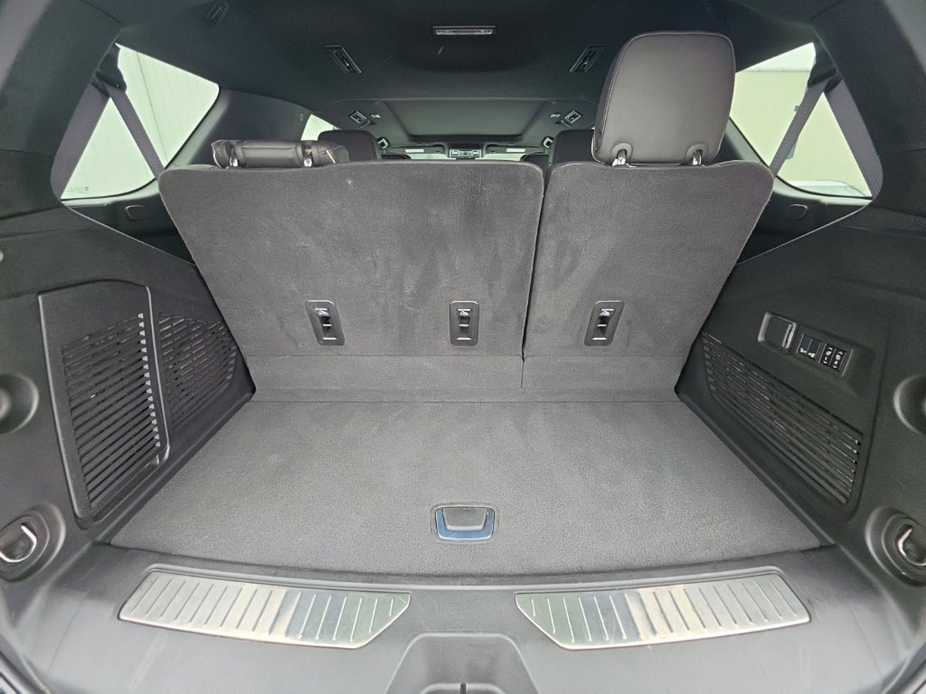 Used 2024 Black Chevrolet Premier image 21