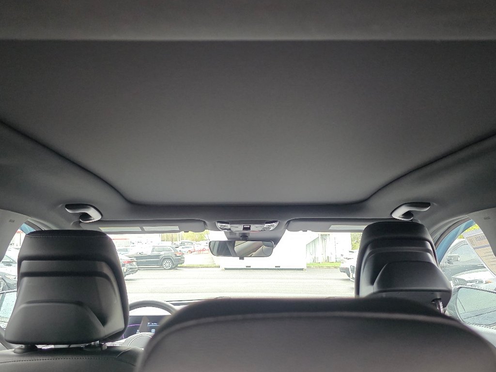 Used 2023 Ebony Black Kia X-Line image 27