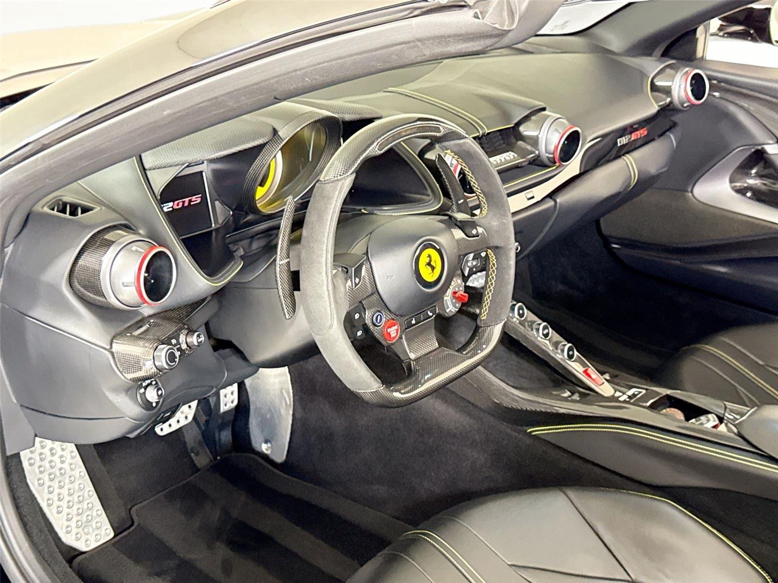 Used 2021 Nero Ferrari  image 15