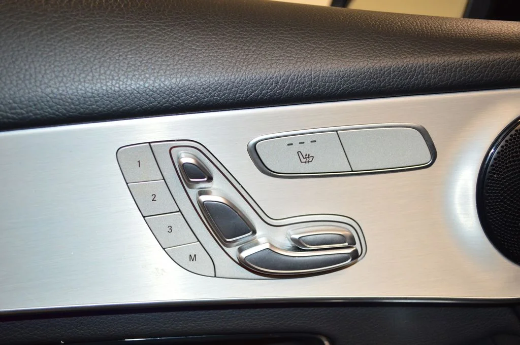 Used 2022 Black Mercedes-Benz GLC 300 image 19