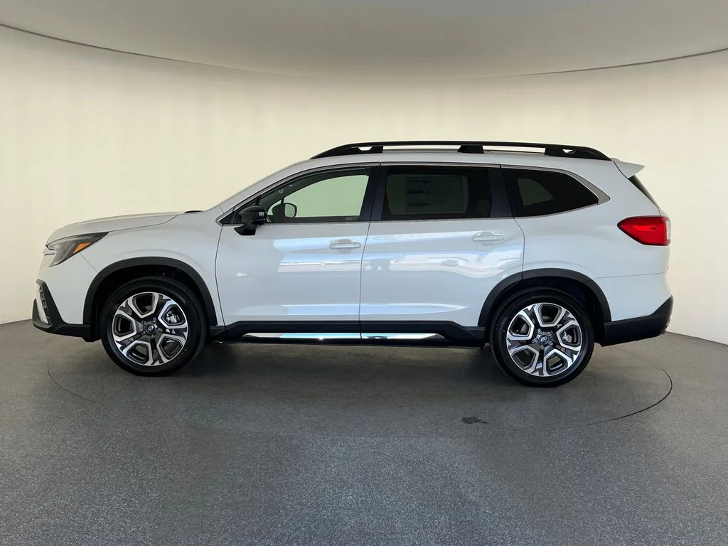 New 2026 CRYSTAL WHITE PEARL Subaru Limited 7-Passenger image 8
