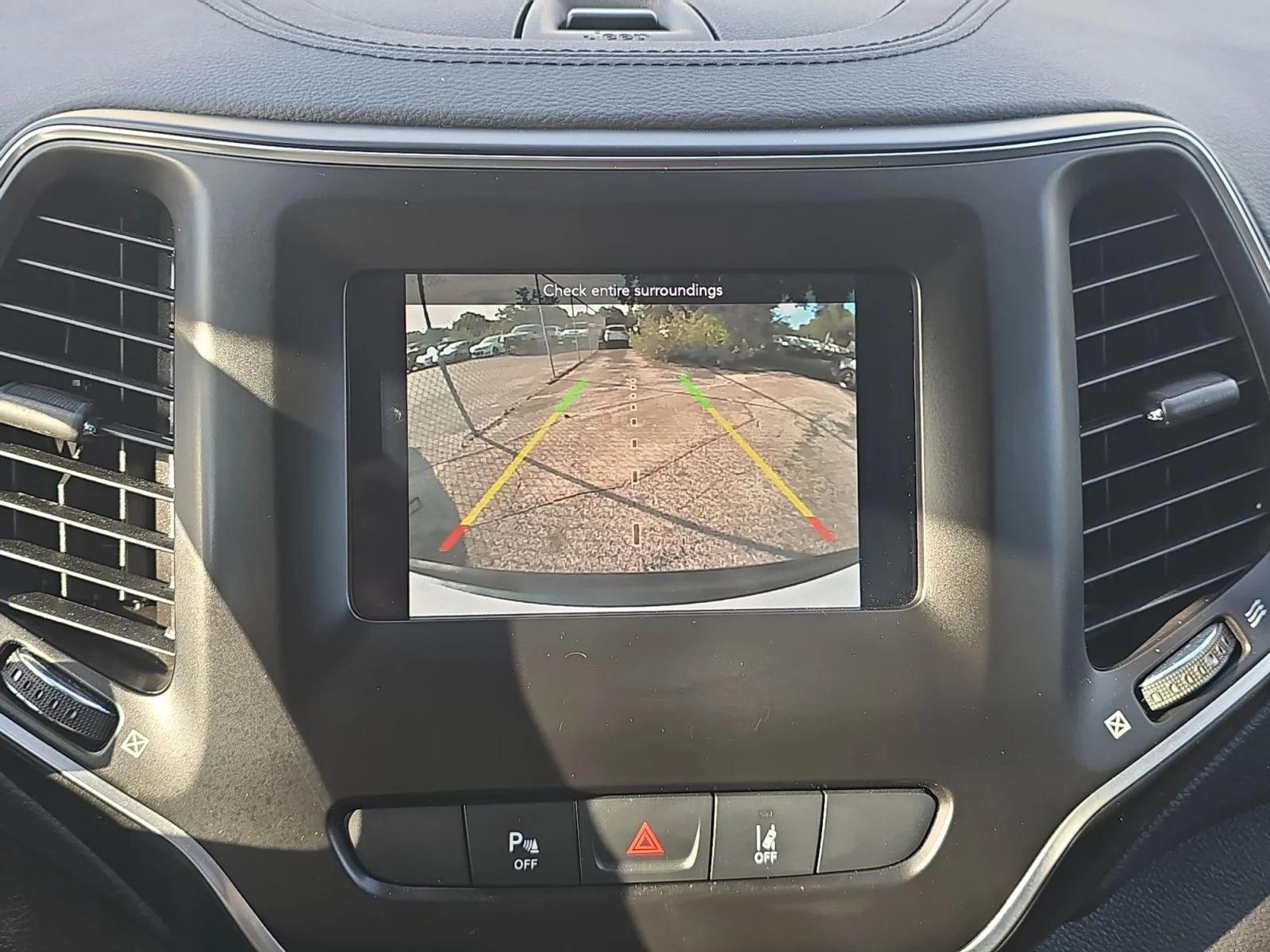 Used 2021 Bright White Clearcoat Jeep Latitude Lux image 14