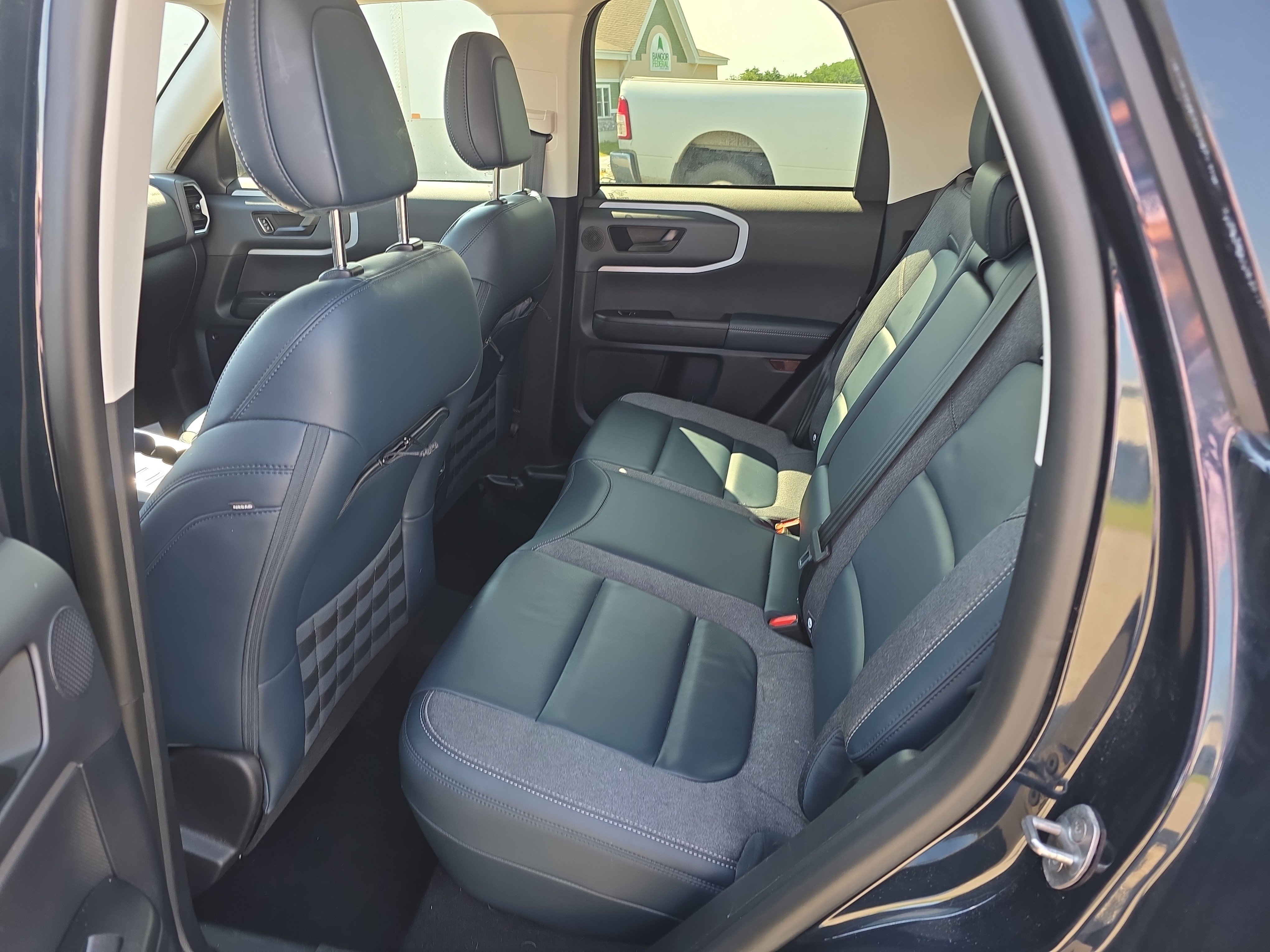 Used 2023 Alto Blue Metallic Tinted Clearcoat Ford Outer Banks image 11