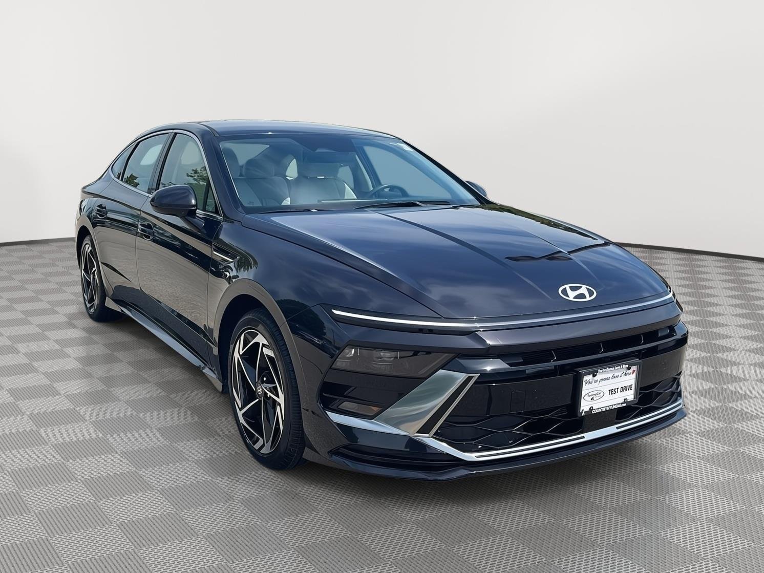 Used 2026 Carbon Blue Hyundai SEL Sport image 3