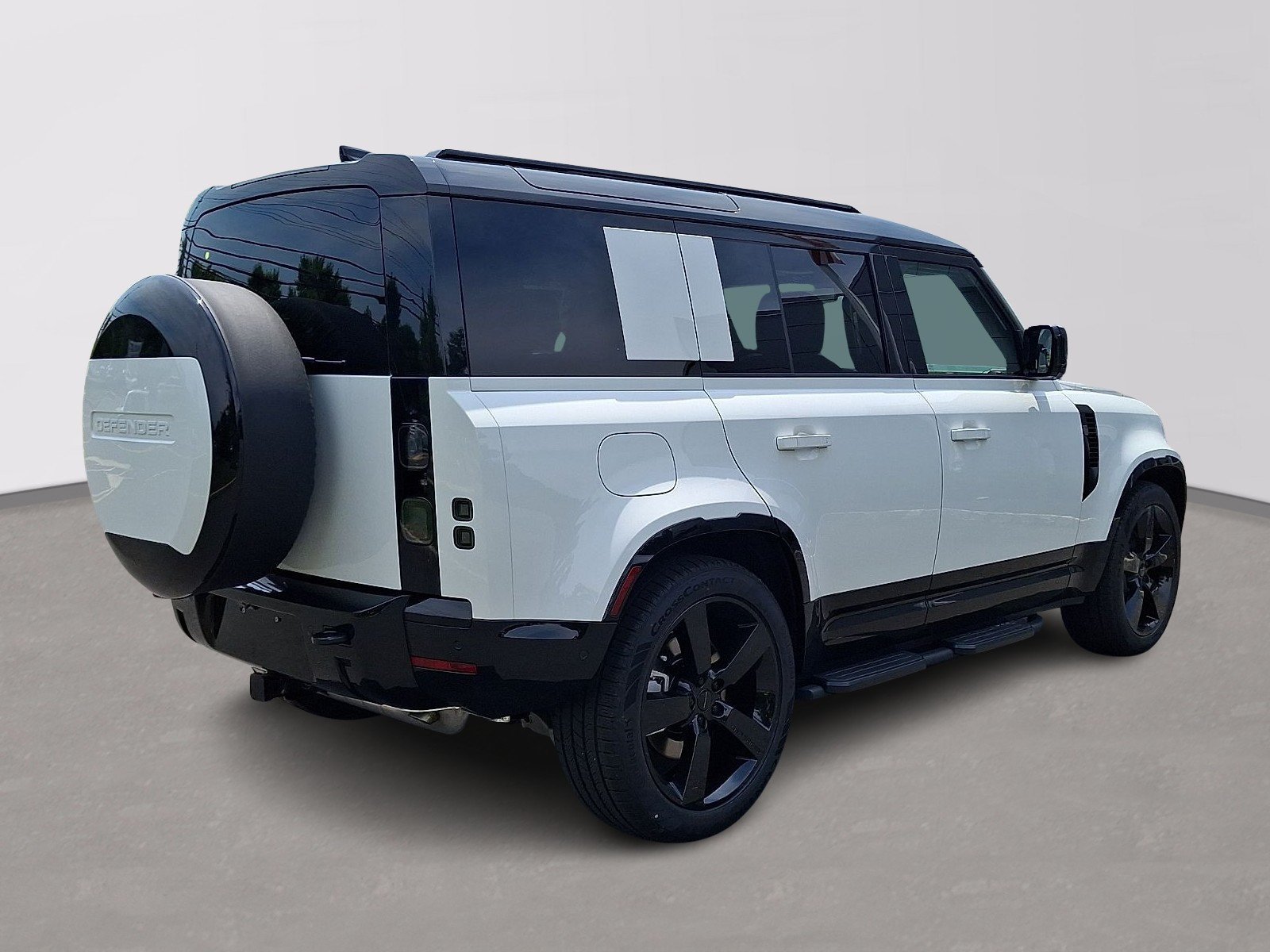 New 2026 Fuji White LAND ROVER X-Dynamic SE image 3