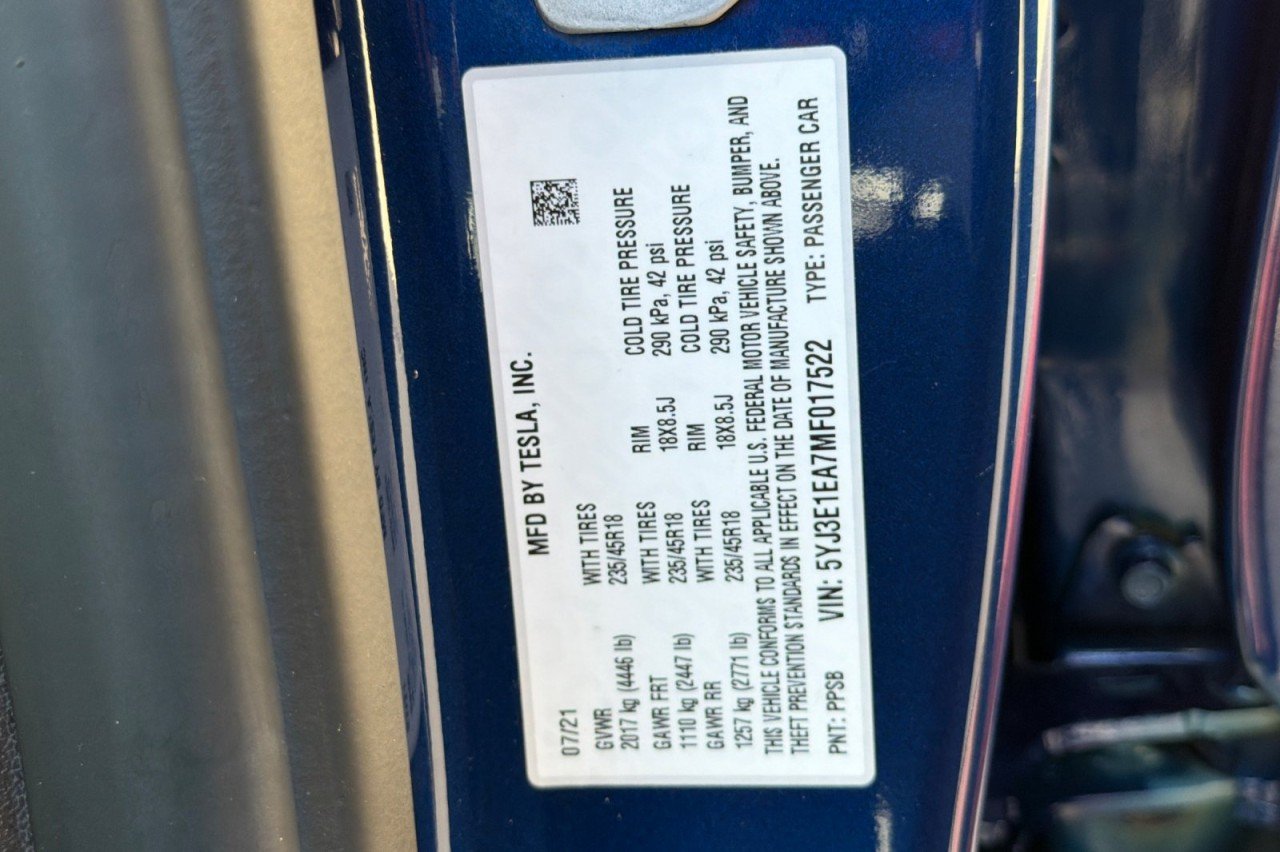 Used 2021  Tesla Standard Range Plus image 26