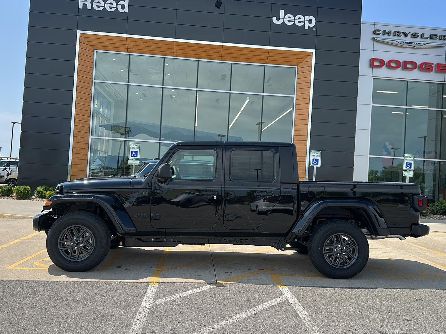 New 2026 Black Clear-Coat Exterior Paint Jeep Sport S image 2