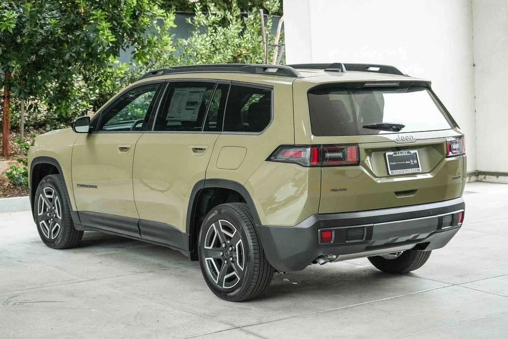 New 2026 41 Jeep Laredo image 4