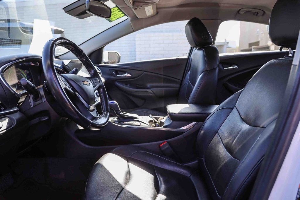 2018 Chevrolet Volt Premier - Photo 18