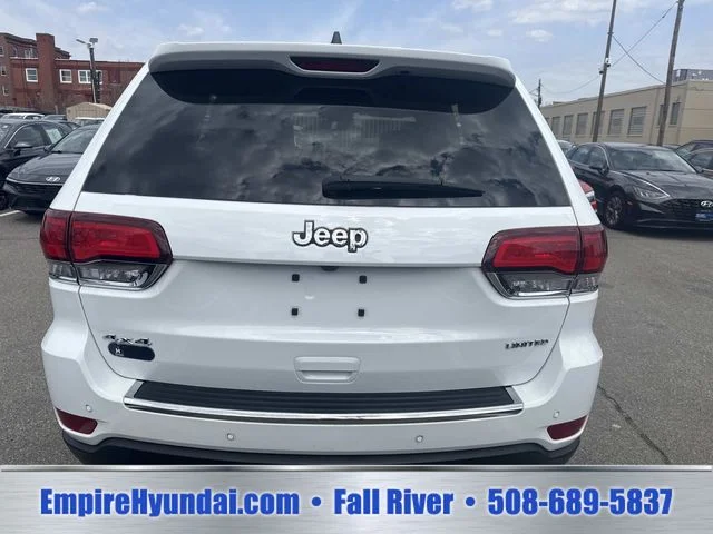 Used 2022 White Jeep Limited image 4